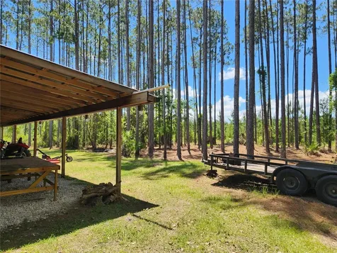 681 S County Road 315 Interlachen FL 32148
