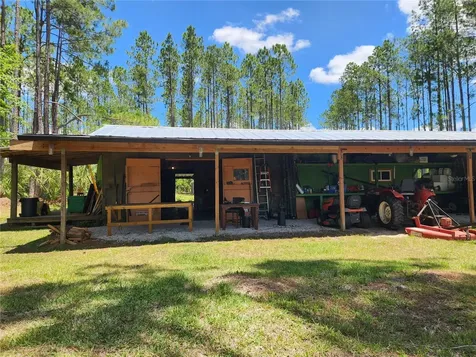 681 S County Road 315 Interlachen FL 32148