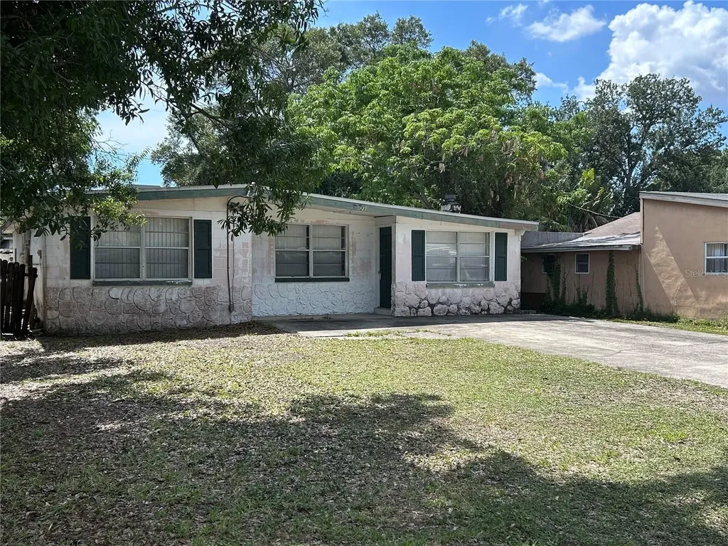 6328 30th Way N St Petersburg FL 33702