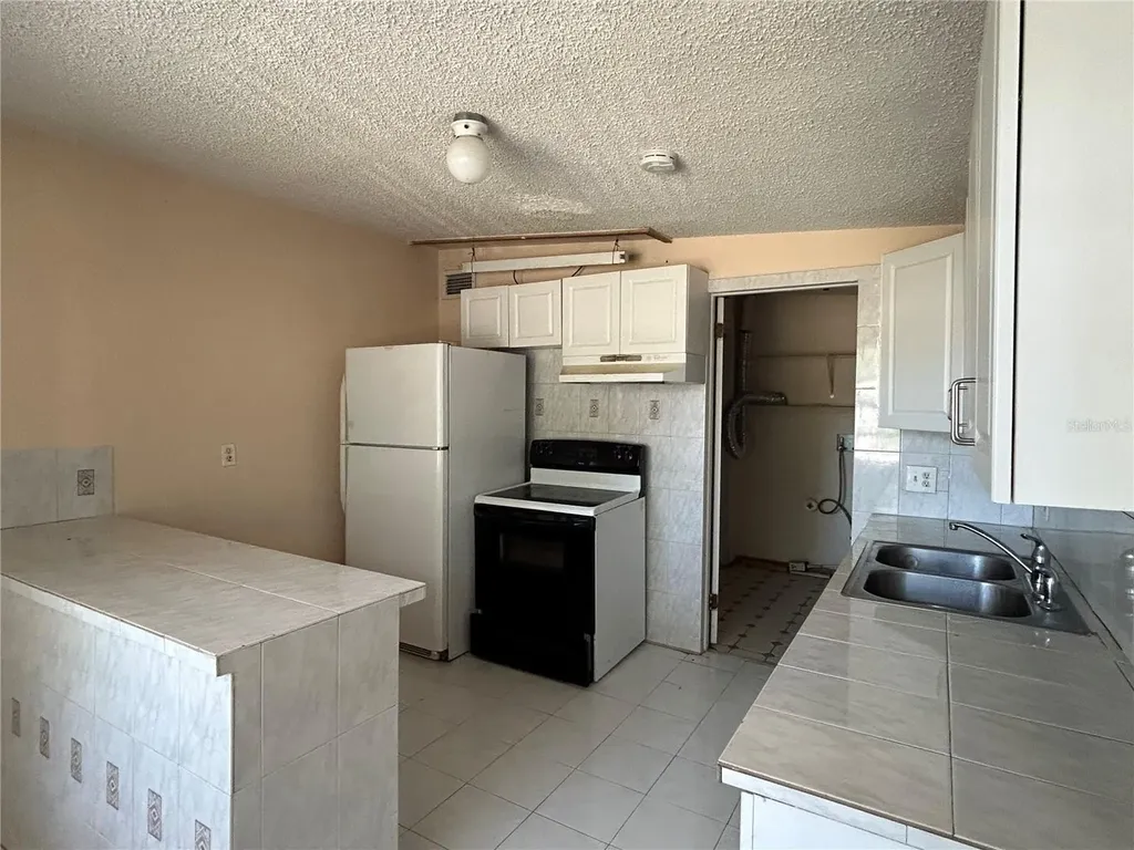 6328 30th Way N St Petersburg FL 33702