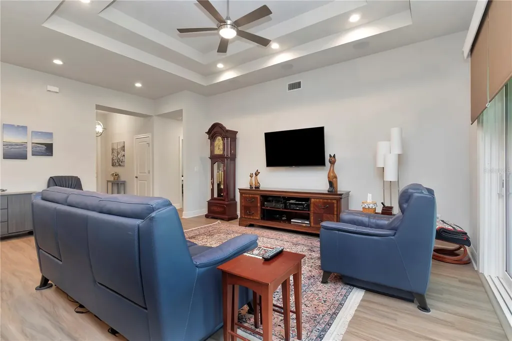 2989 Breezy Meadows Drive Clearwater FL 33760