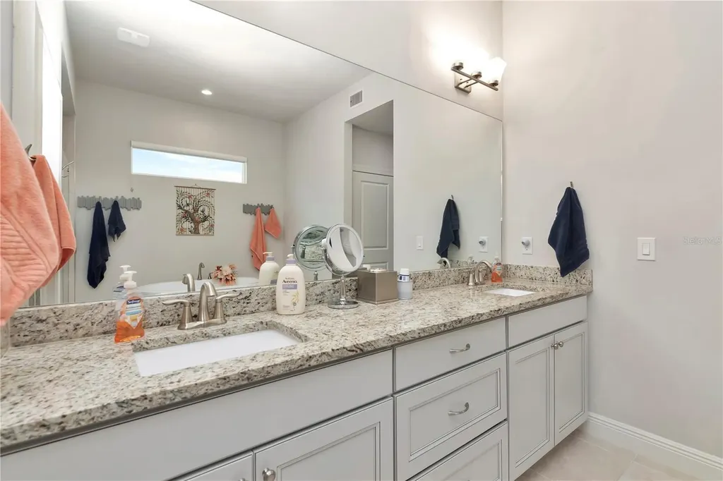 2989 Breezy Meadows Drive Clearwater FL 33760