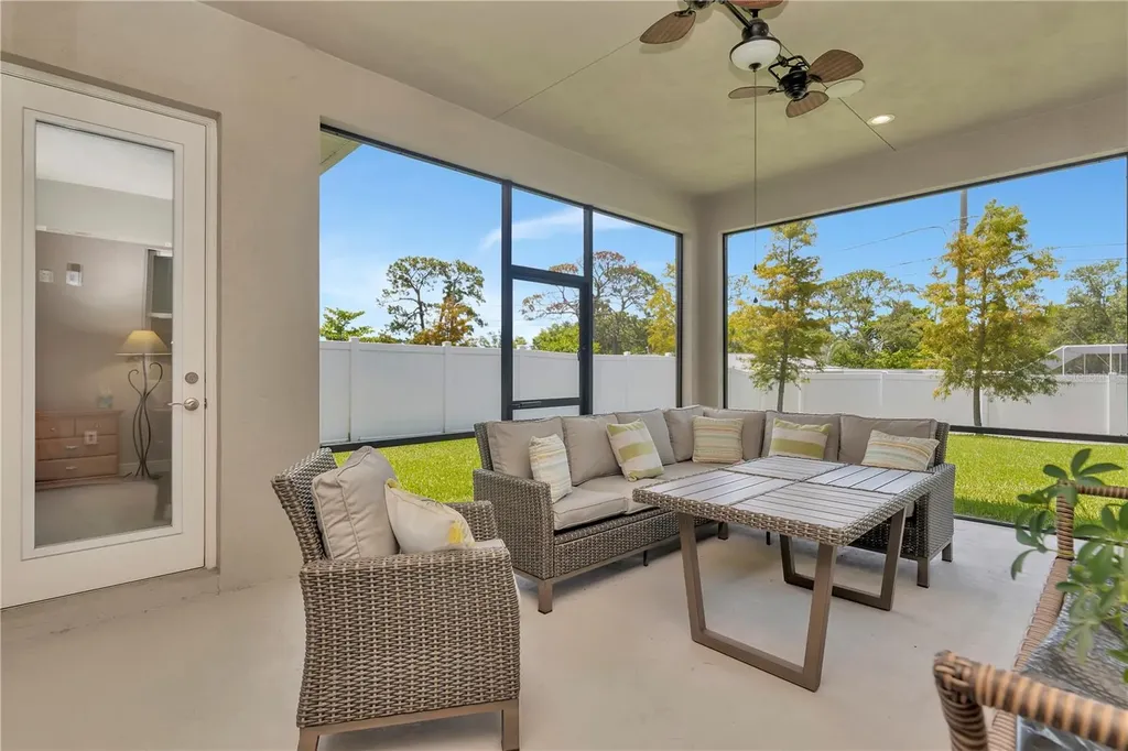 2989 Breezy Meadows Drive Clearwater FL 33760