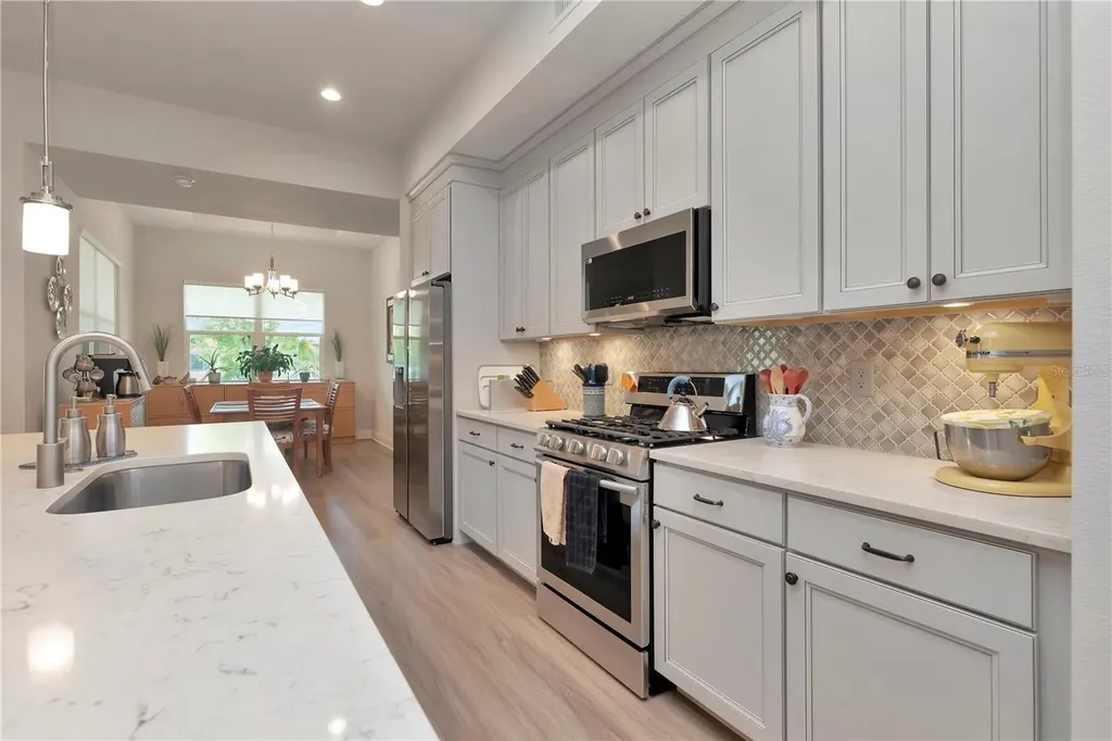 2989 Breezy Meadows Drive Clearwater FL 33760