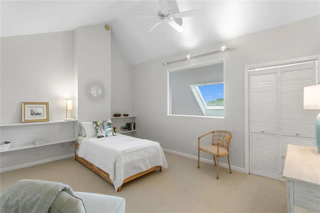 360 Pinellas Bayway S St Petersburg FL 33715