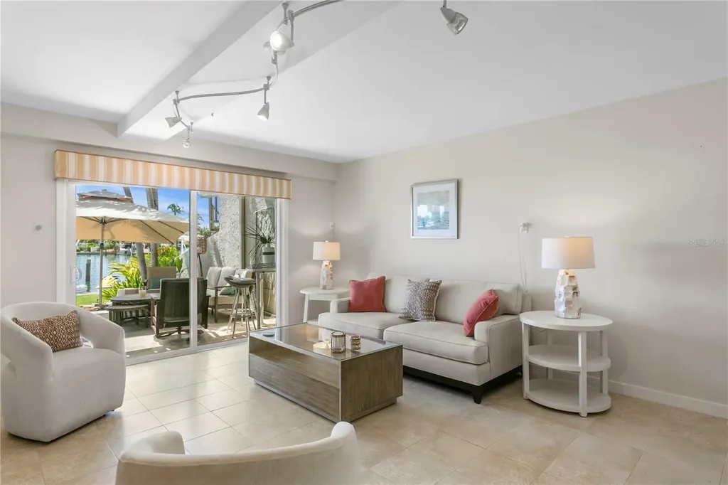 360 Pinellas Bayway S St Petersburg FL 33715