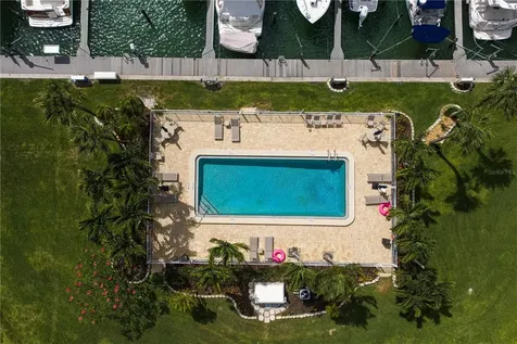 360 Pinellas Bayway S St Petersburg FL 33715