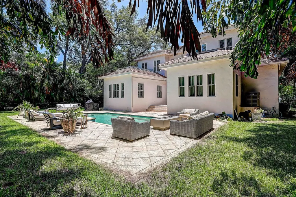 4621 W San Jose Street Tampa FL 33629