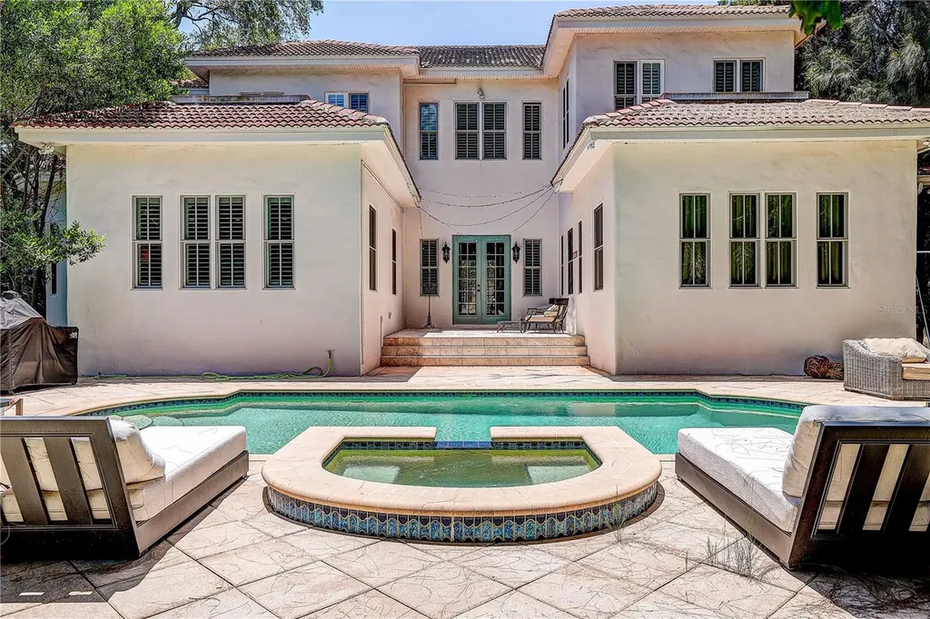 4621 W San Jose Street Tampa FL 33629