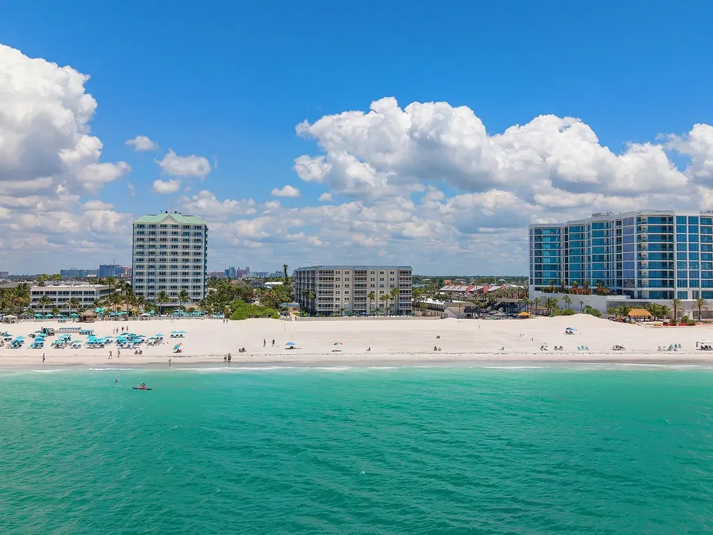 800 Benjamin Franklin Drive Sarasota FL 34236
