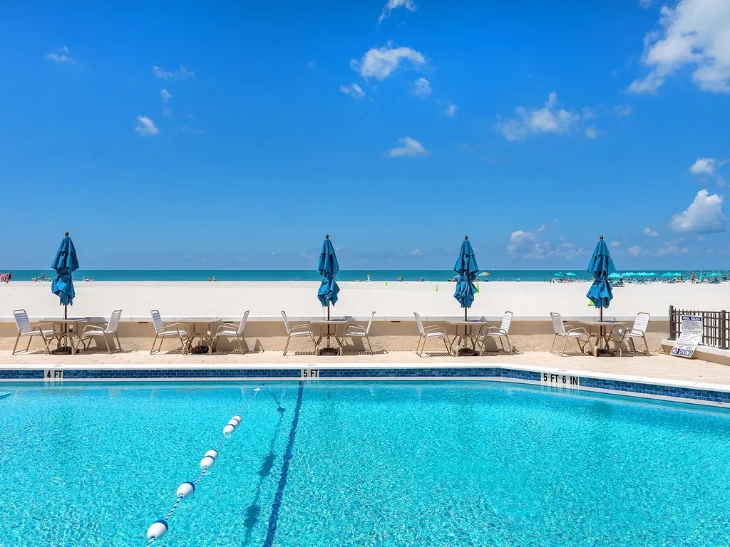 800 Benjamin Franklin Drive Sarasota FL 34236