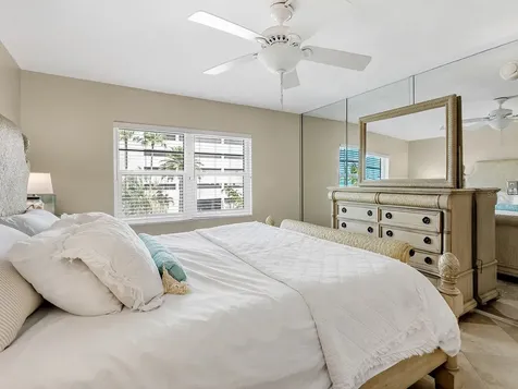 800 Benjamin Franklin Drive Sarasota FL 34236