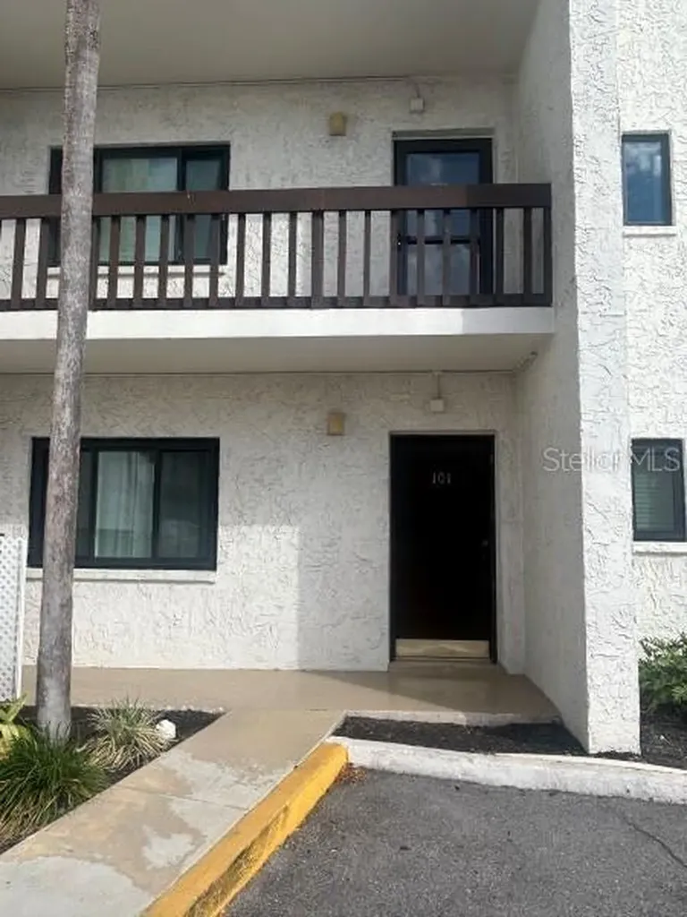 1624 Stickney Point Road Sarasota FL 34231