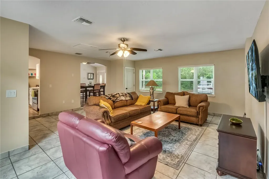 40140 Palm Street Lady Lake FL 32159