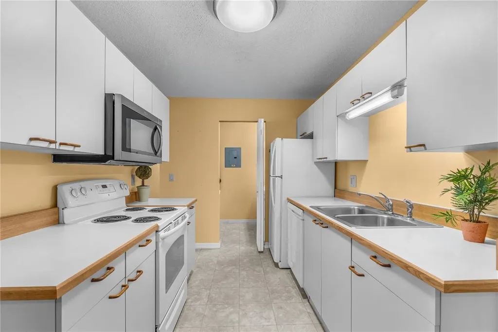 101 Bent Tree Drive Daytona Beach FL 32114
