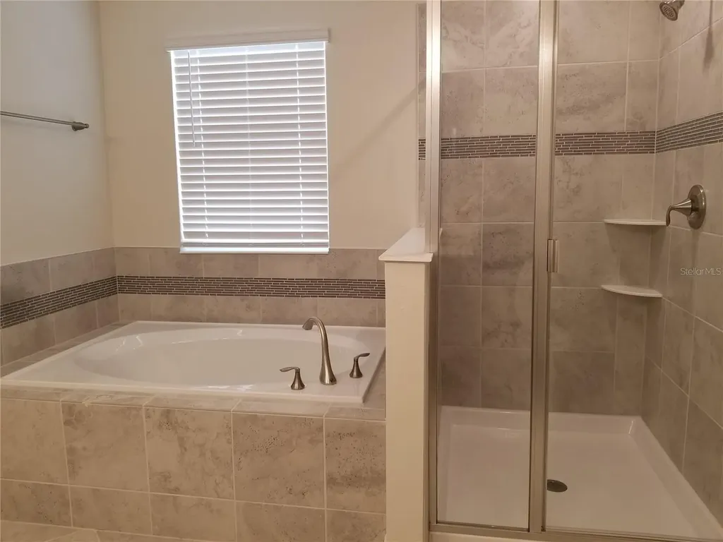 11142 Longleaf Woods Drive Orlando FL 32832