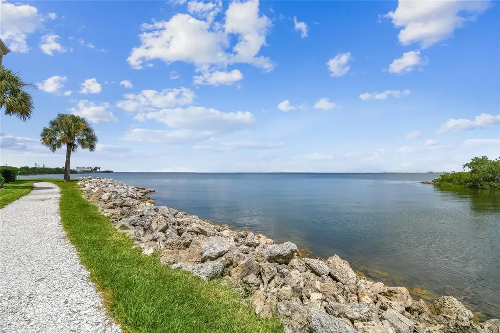 5000 Culbreath Key Way Tampa FL 33611