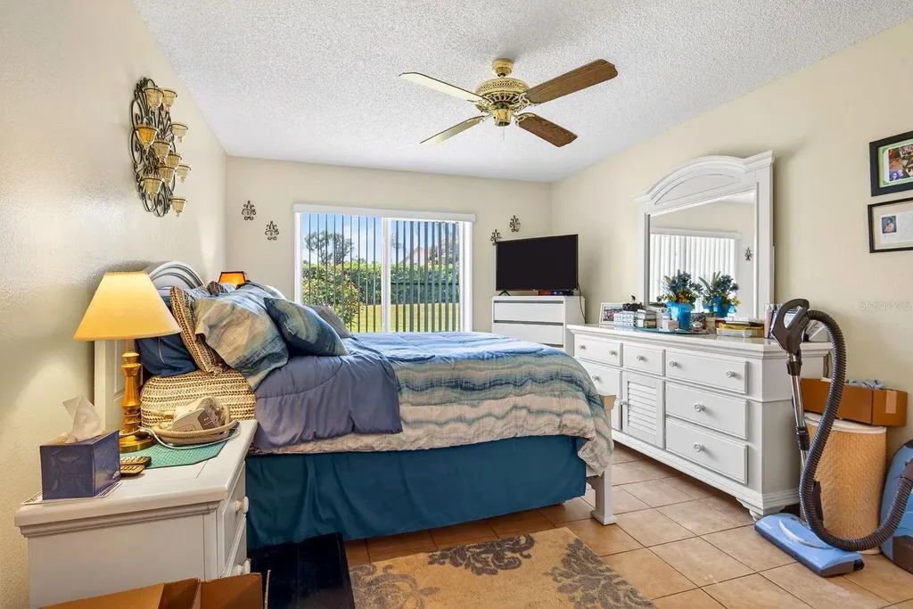 7126 28th Avenue Drive W Bradenton FL 34209