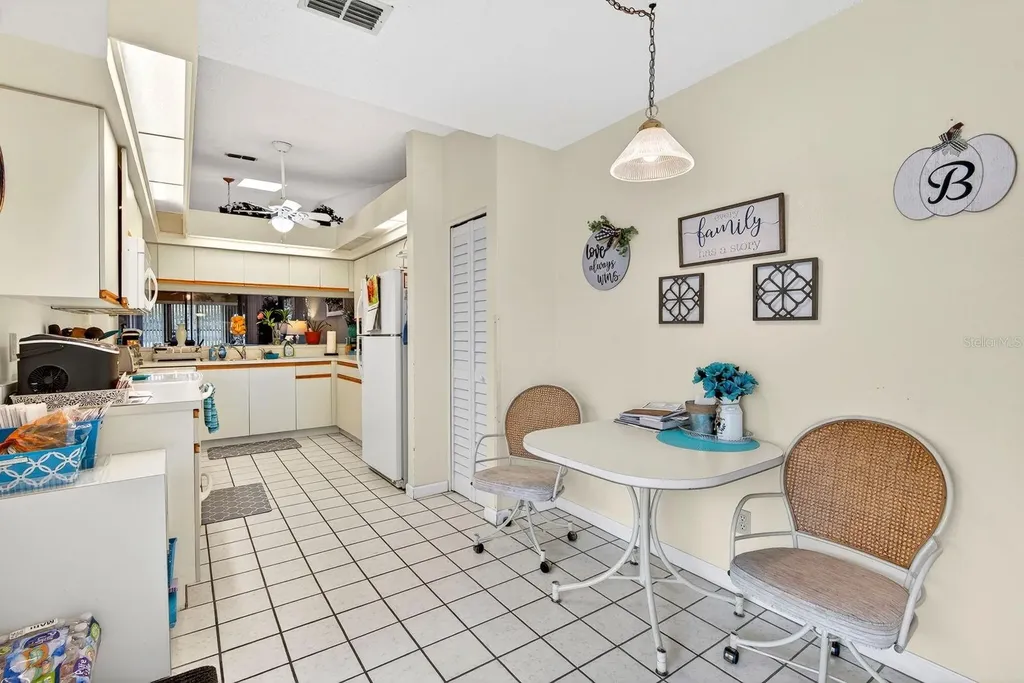 7126 28th Avenue Drive W Bradenton FL 34209