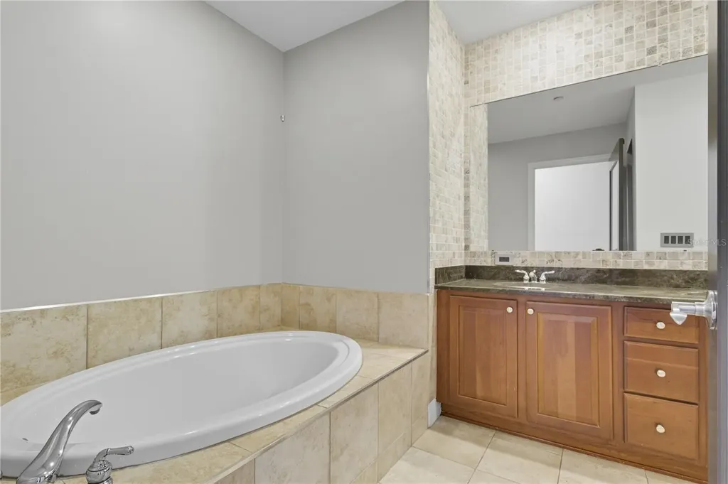 449 S 12th Street Tampa FL 33602