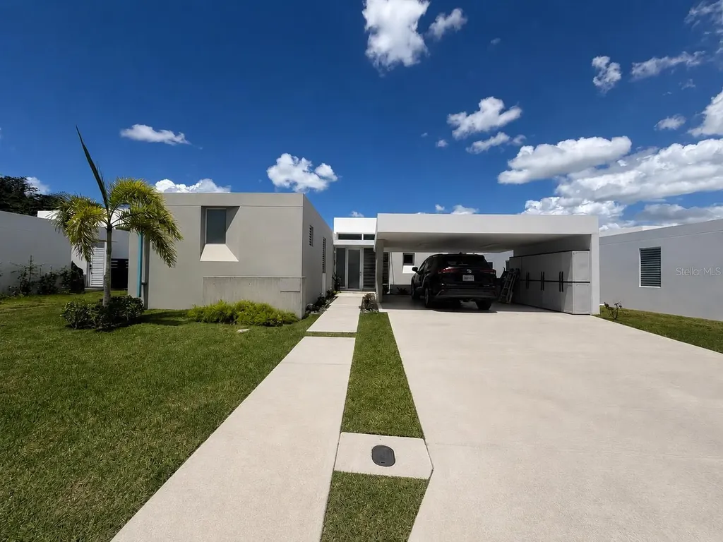 704 Murcia, La Cima II De Ciudad Jardin Caguas PR 00725