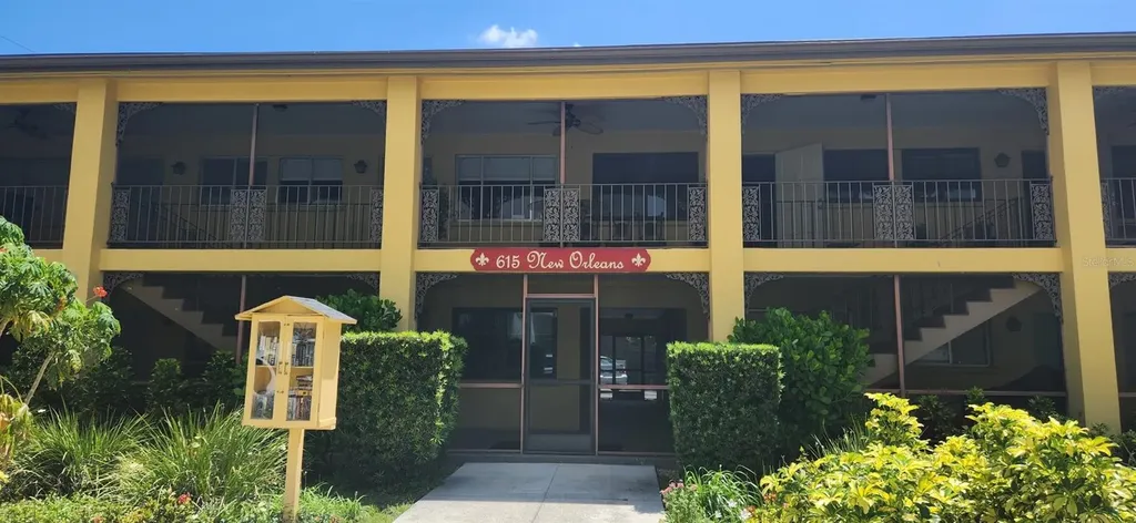 615 S Palm Avenue Sarasota FL 34236