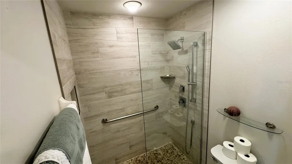8735 Olde Hickory Avenue Sarasota FL 34238