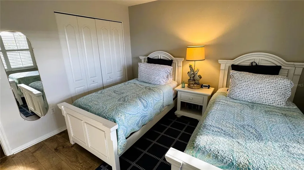 8735 Olde Hickory Avenue Sarasota FL 34238