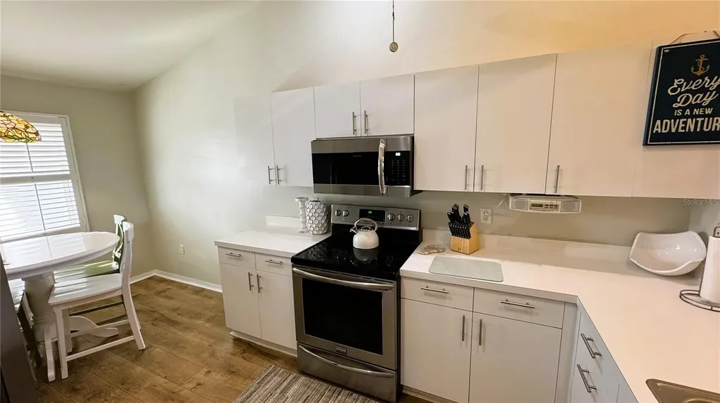 8735 Olde Hickory Avenue Sarasota FL 34238