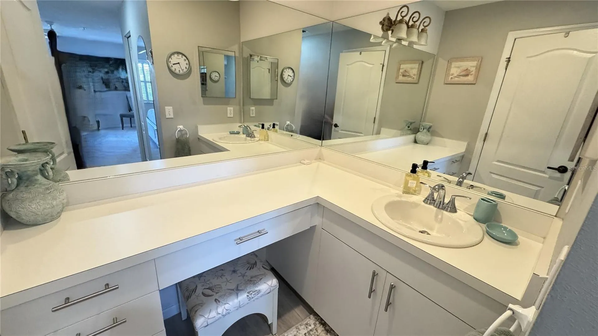 8735 Olde Hickory Avenue Sarasota FL 34238