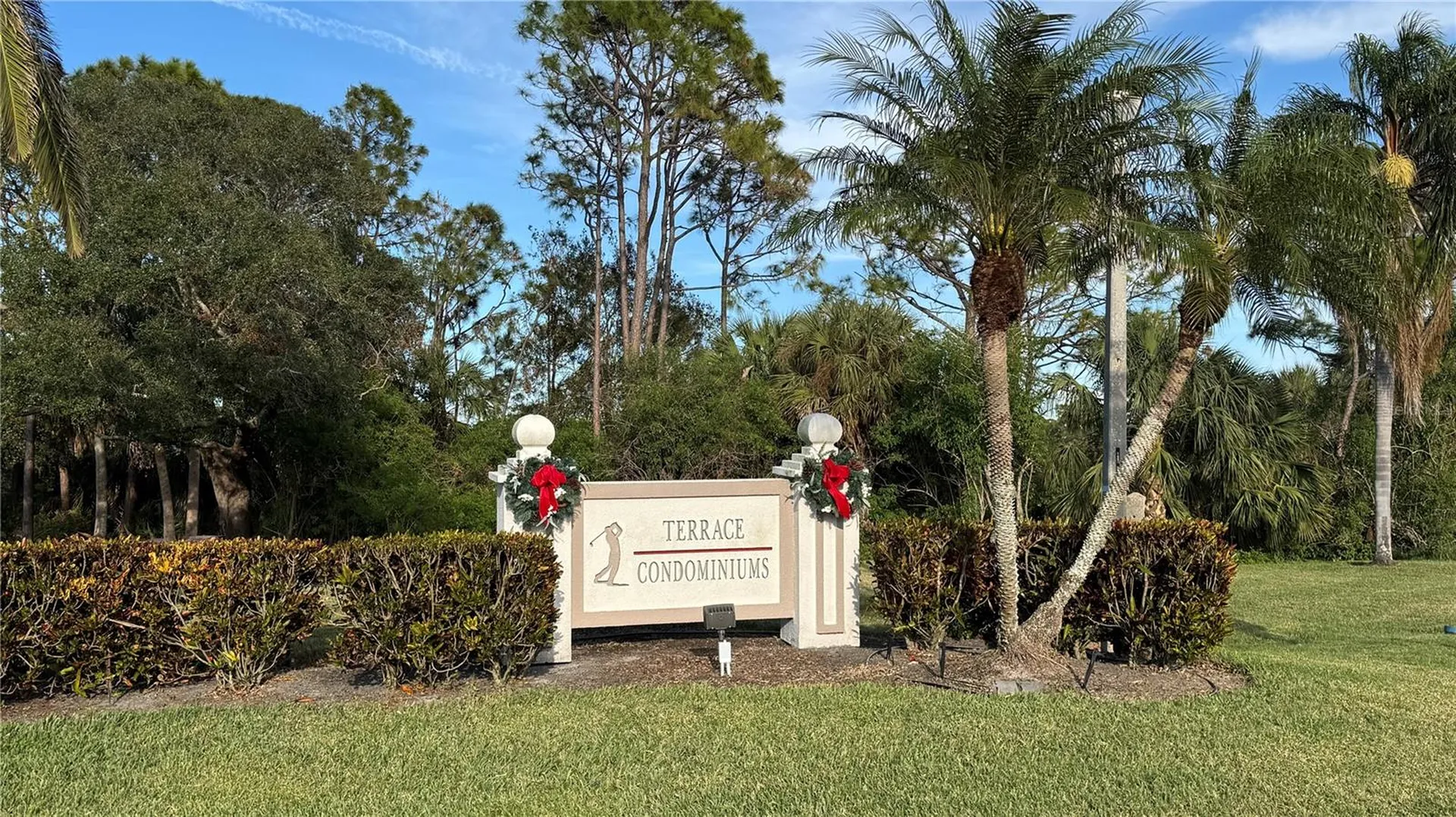 8735 Olde Hickory Avenue Sarasota FL 34238