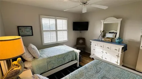 8735 Olde Hickory Avenue Sarasota FL 34238