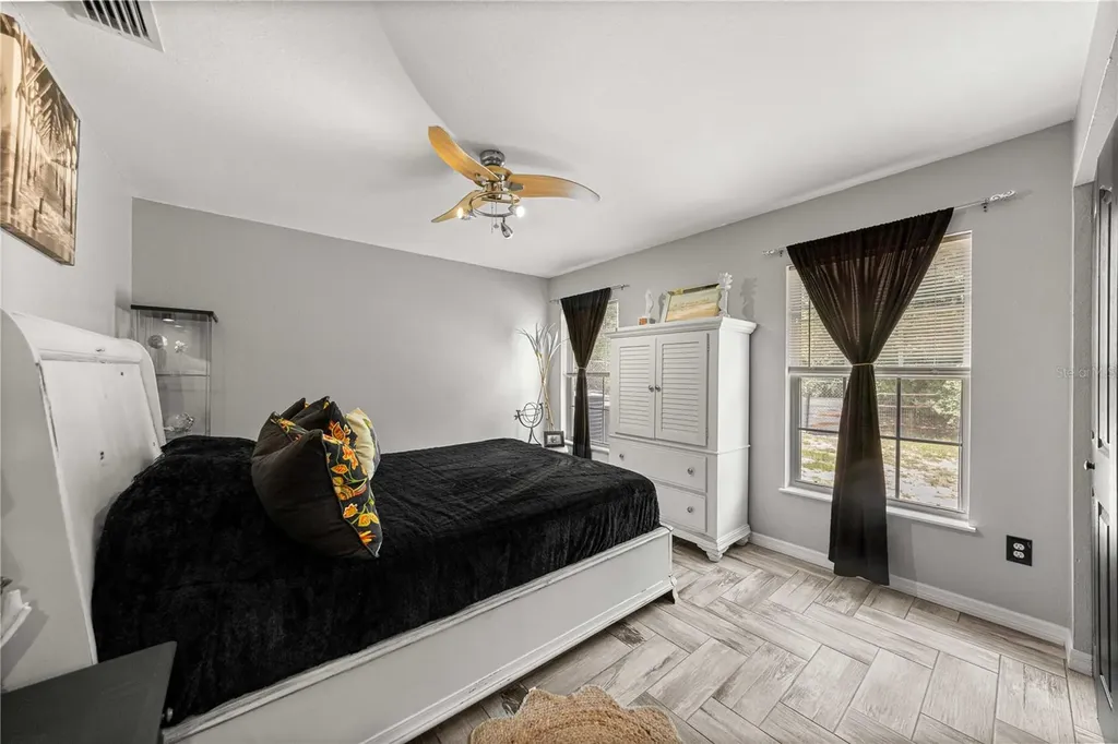 495 Fisher Road Ocklawaha FL 32179