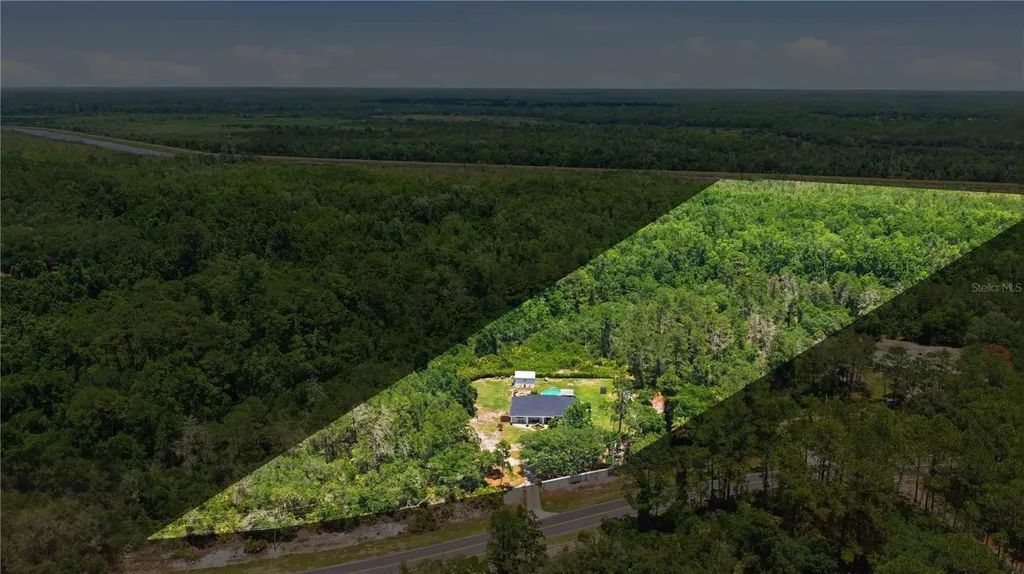 495 Fisher Road Ocklawaha FL 32179