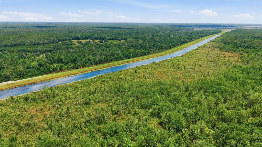 495 Fisher Road Ocklawaha FL 32179