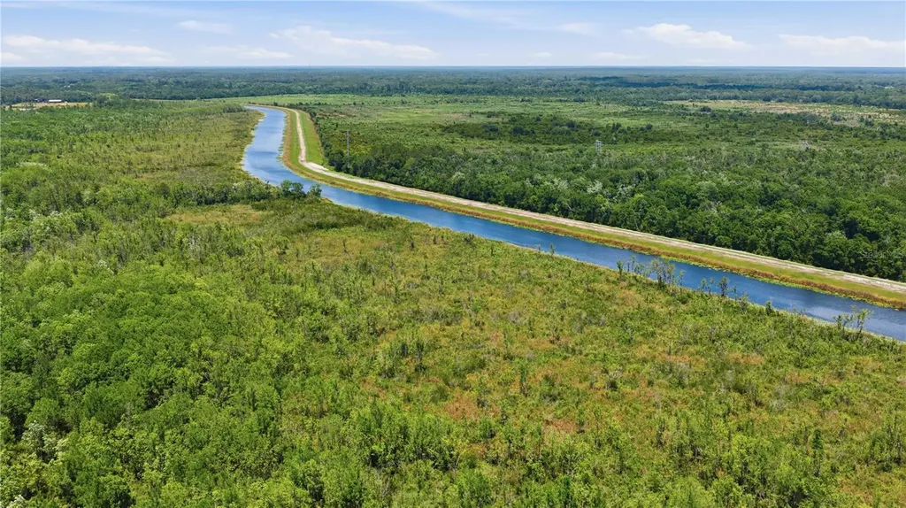 495 Fisher Road Ocklawaha FL 32179