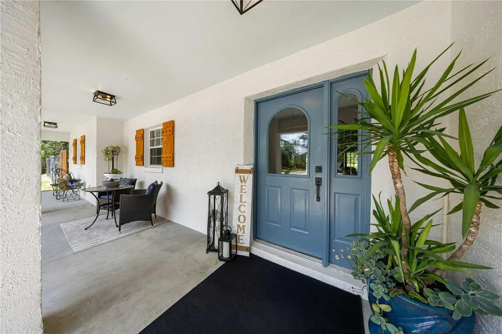 495 Fisher Road Ocklawaha FL 32179