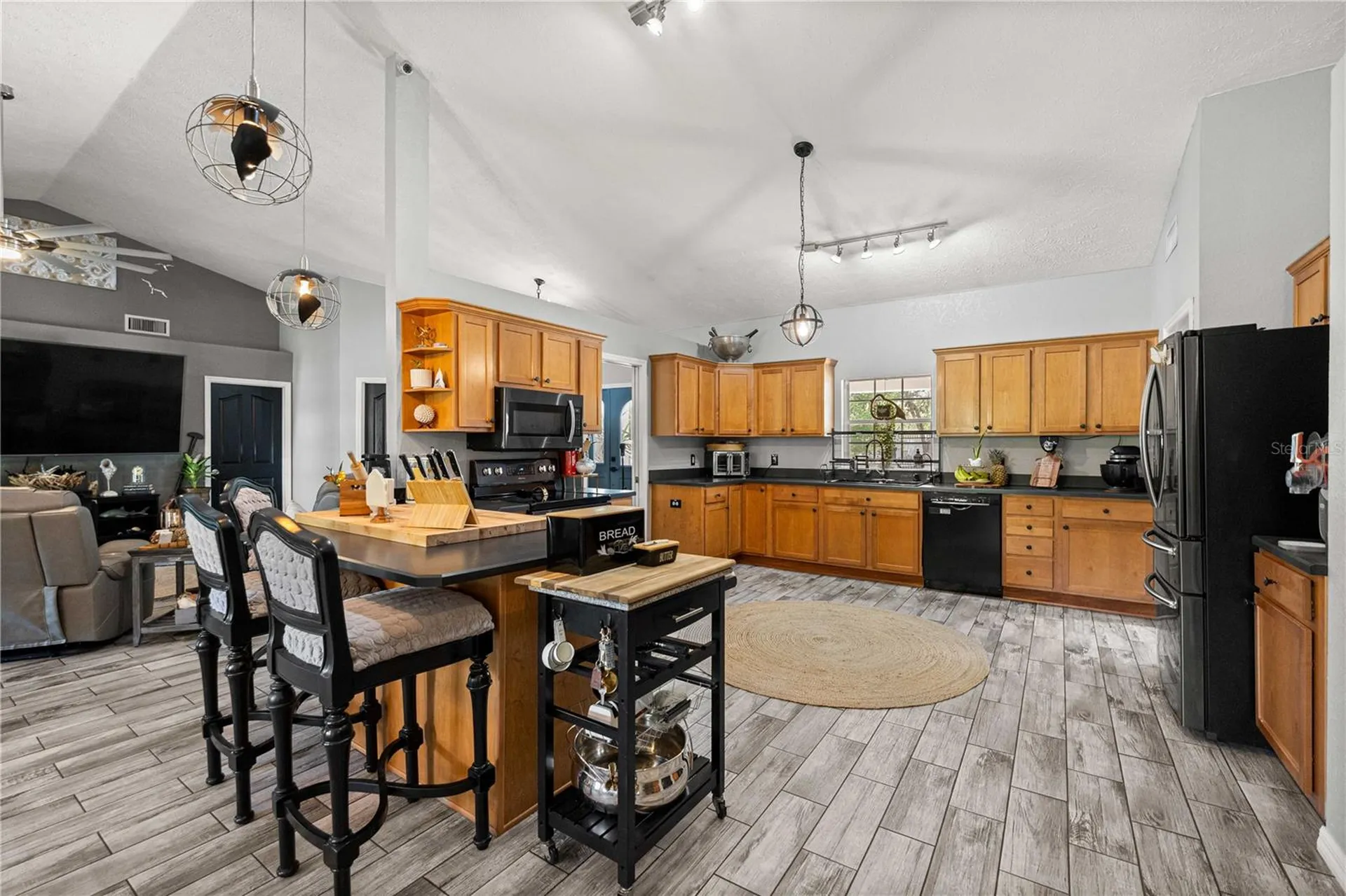 495 Fisher Road Ocklawaha FL 32179