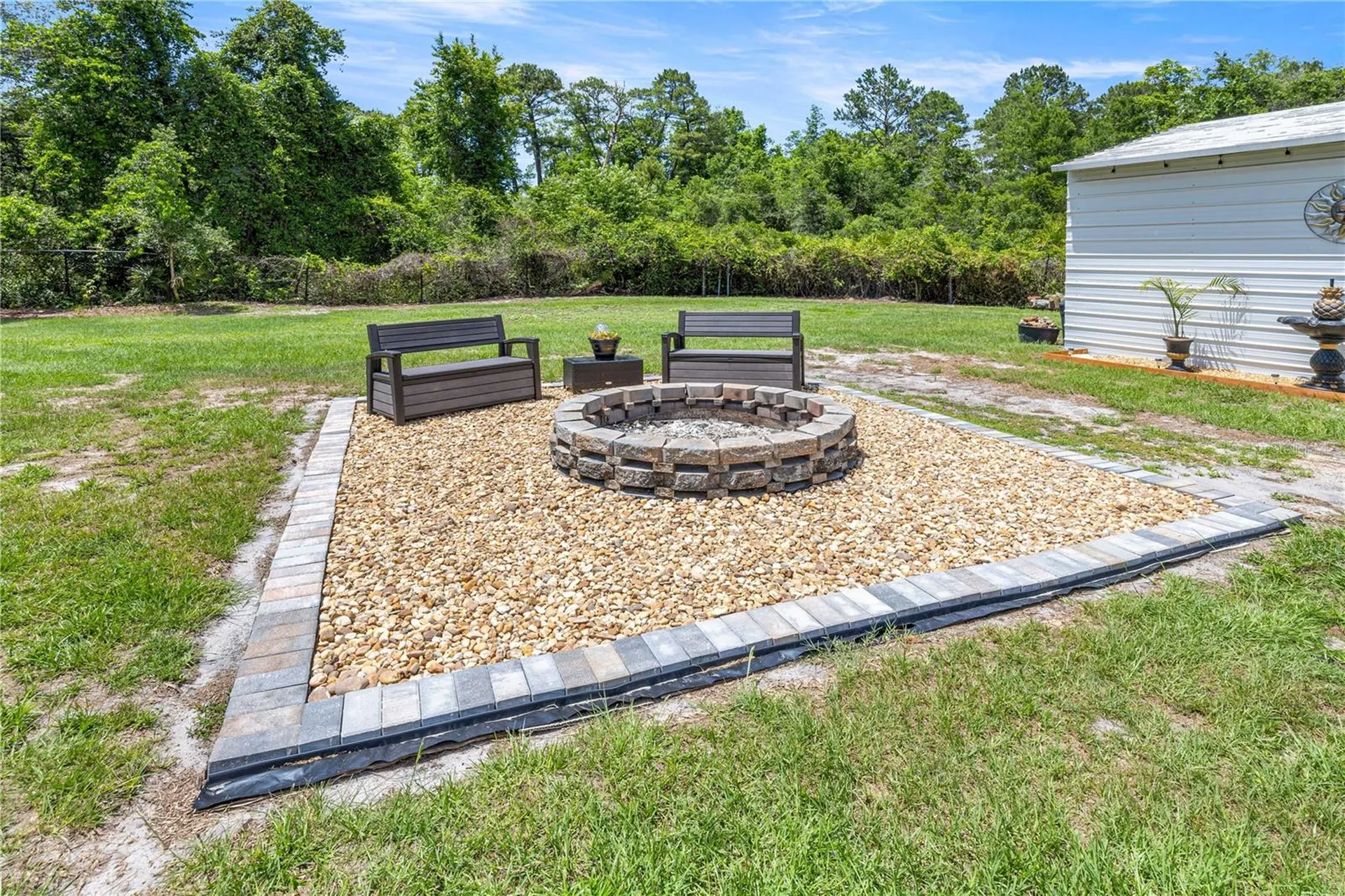 495 Fisher Road Ocklawaha FL 32179