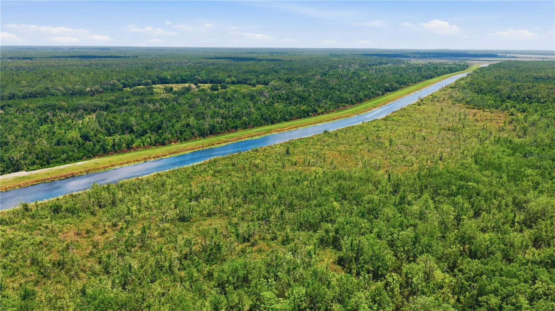495 Fisher Road Ocklawaha FL 32179