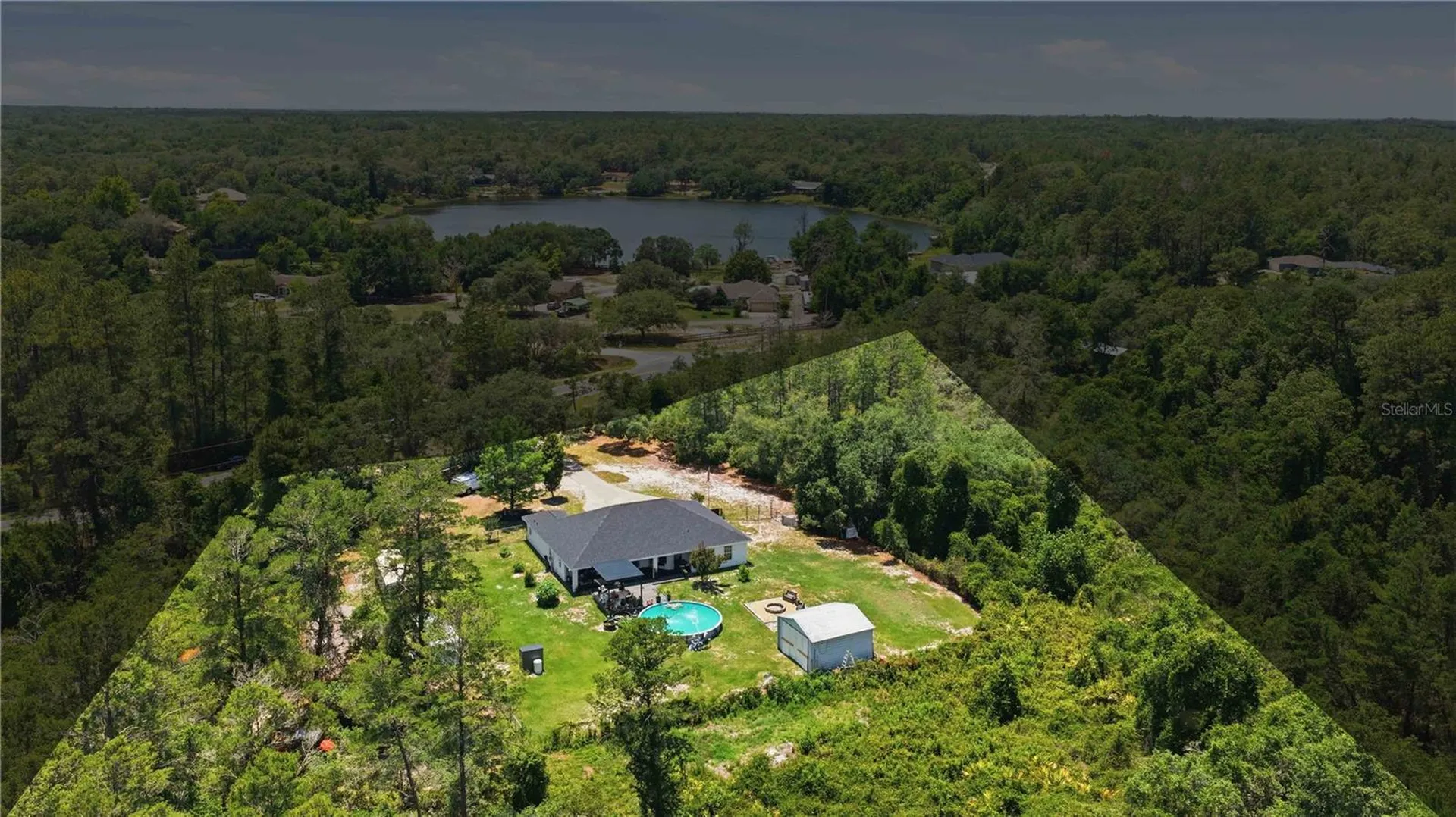 495 Fisher Road Ocklawaha FL 32179