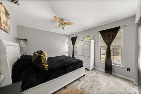 495 Fisher Road Ocklawaha FL 32179