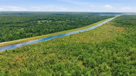 495 Fisher Road Ocklawaha FL 32179