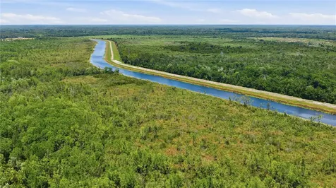 495 Fisher Road Ocklawaha FL 32179