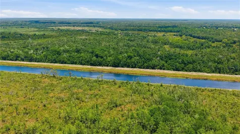495 Fisher Road Ocklawaha FL 32179