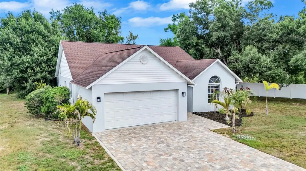 4909 6th Avenue E Bradenton FL 34208