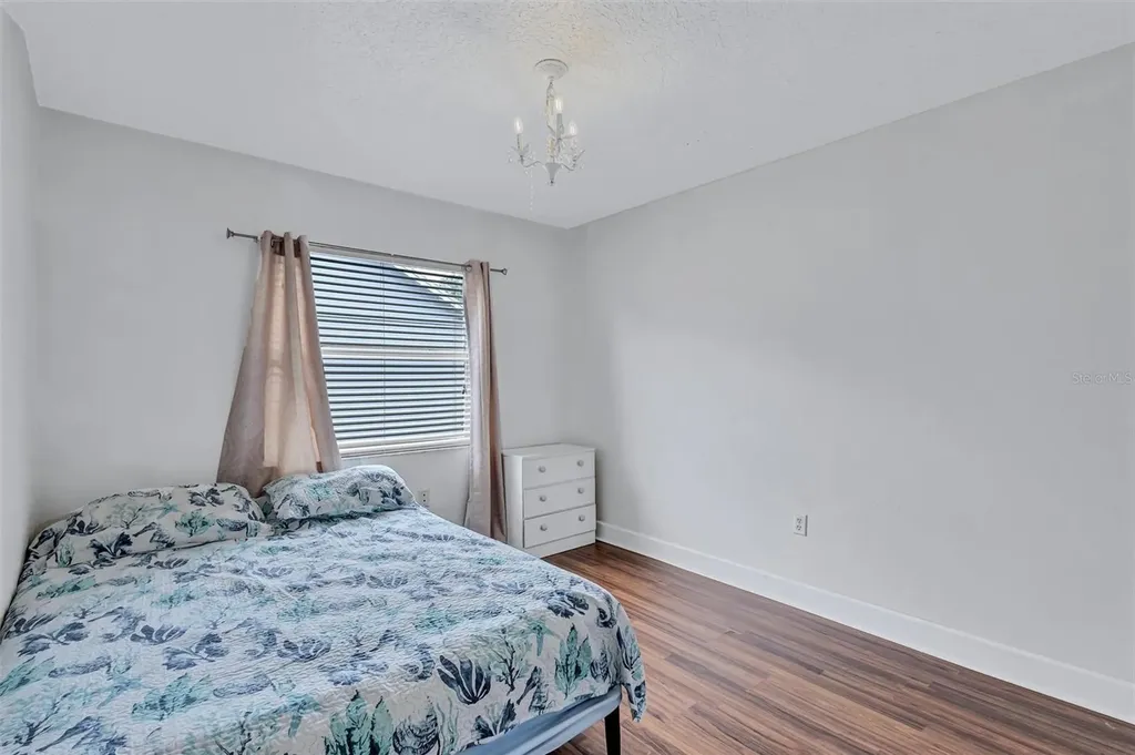 4909 6th Avenue E Bradenton FL 34208