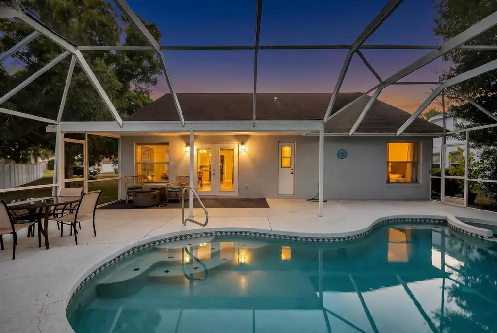 4909 6th Avenue E Bradenton FL 34208
