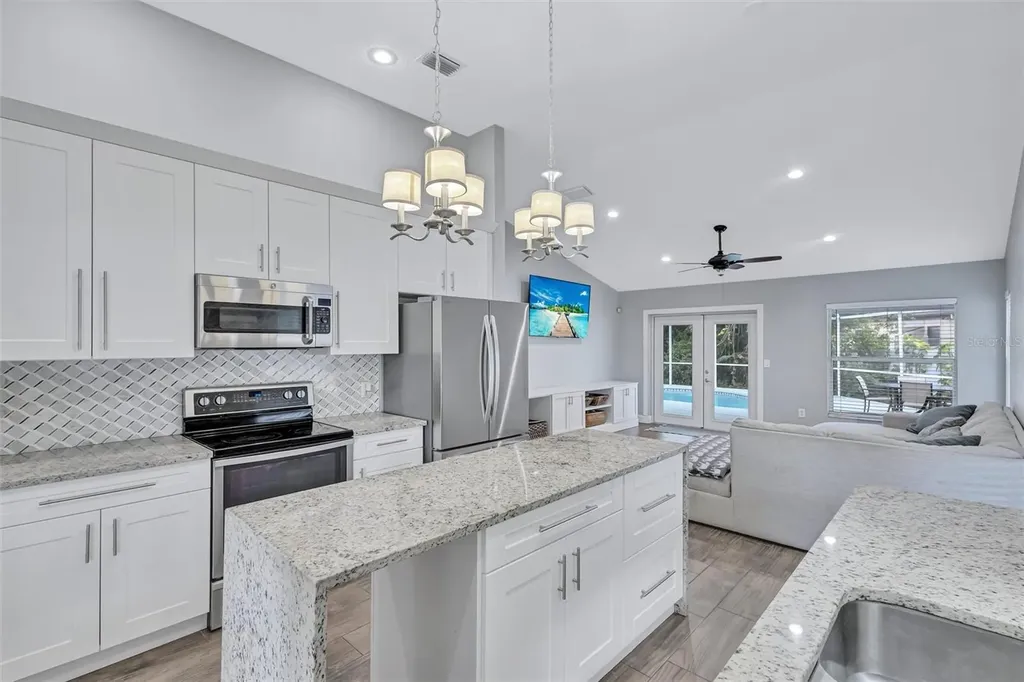 4909 6th Avenue E Bradenton FL 34208