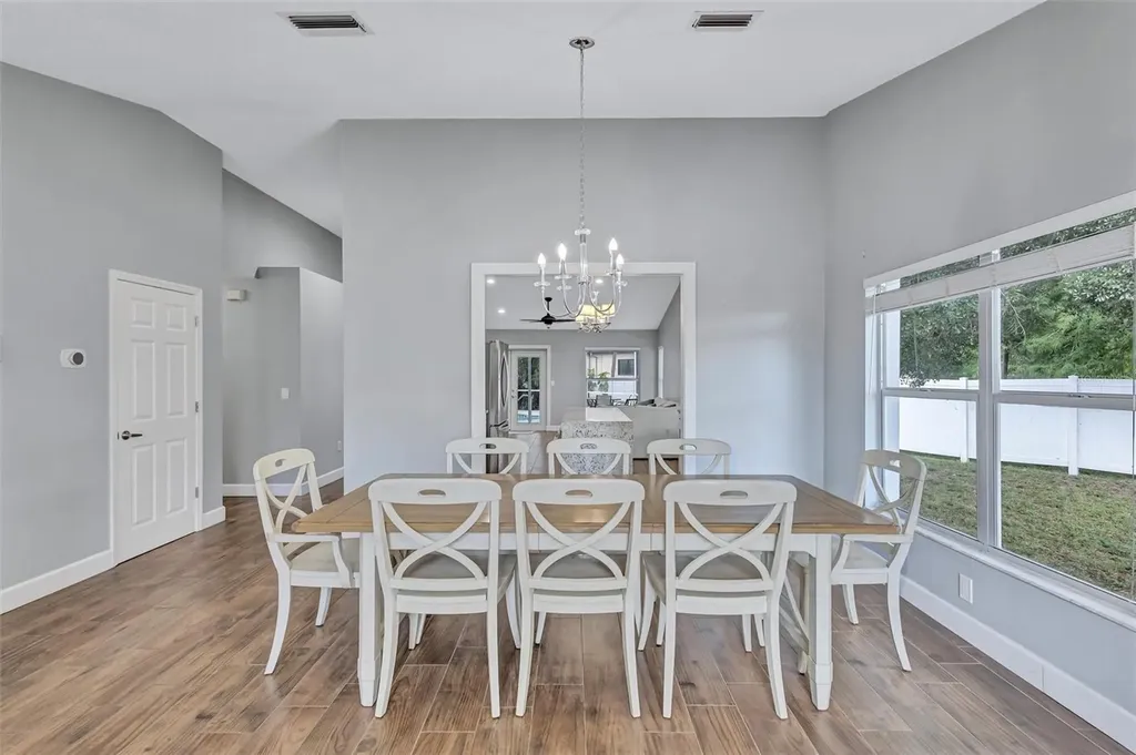 4909 6th Avenue E Bradenton FL 34208